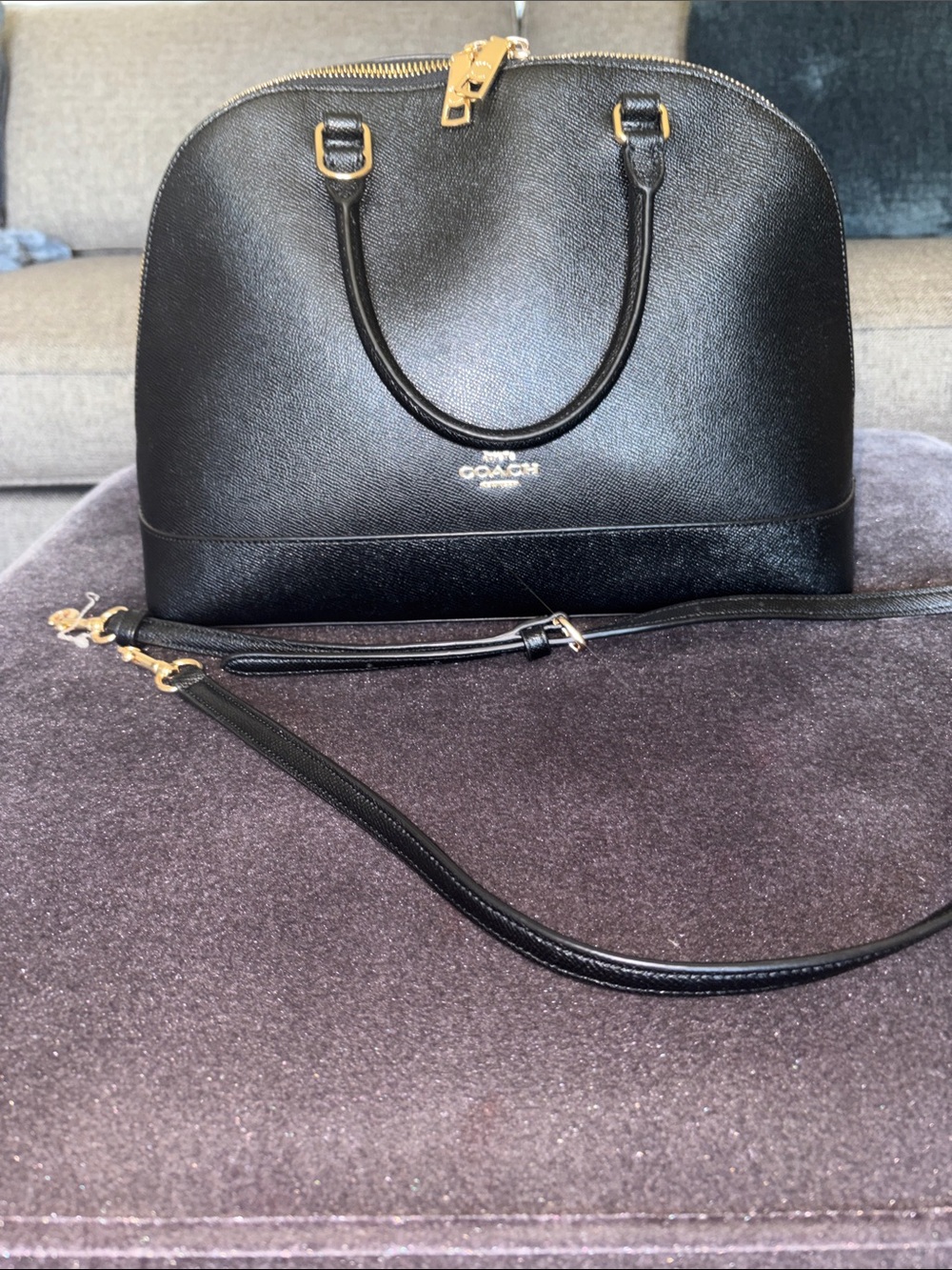 Coach Black Leather Dome Satchel with Gold Hardware and Detachable Strap - Picture 3 of 11